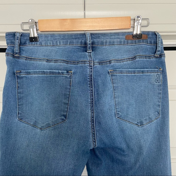 Articles of Society Frayed Raw Hem Jeans - Picture 9 of 9